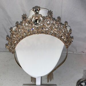 Elegant Gold Tone Tiara with Crystal Accents